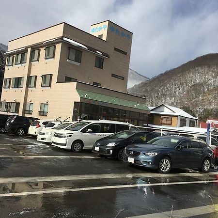 Hôtel Onsen Minshuku Yutakaya à Yuzawa  Extérieur photo