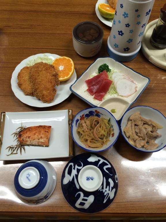 Hôtel Onsen Minshuku Yutakaya à Yuzawa  Extérieur photo