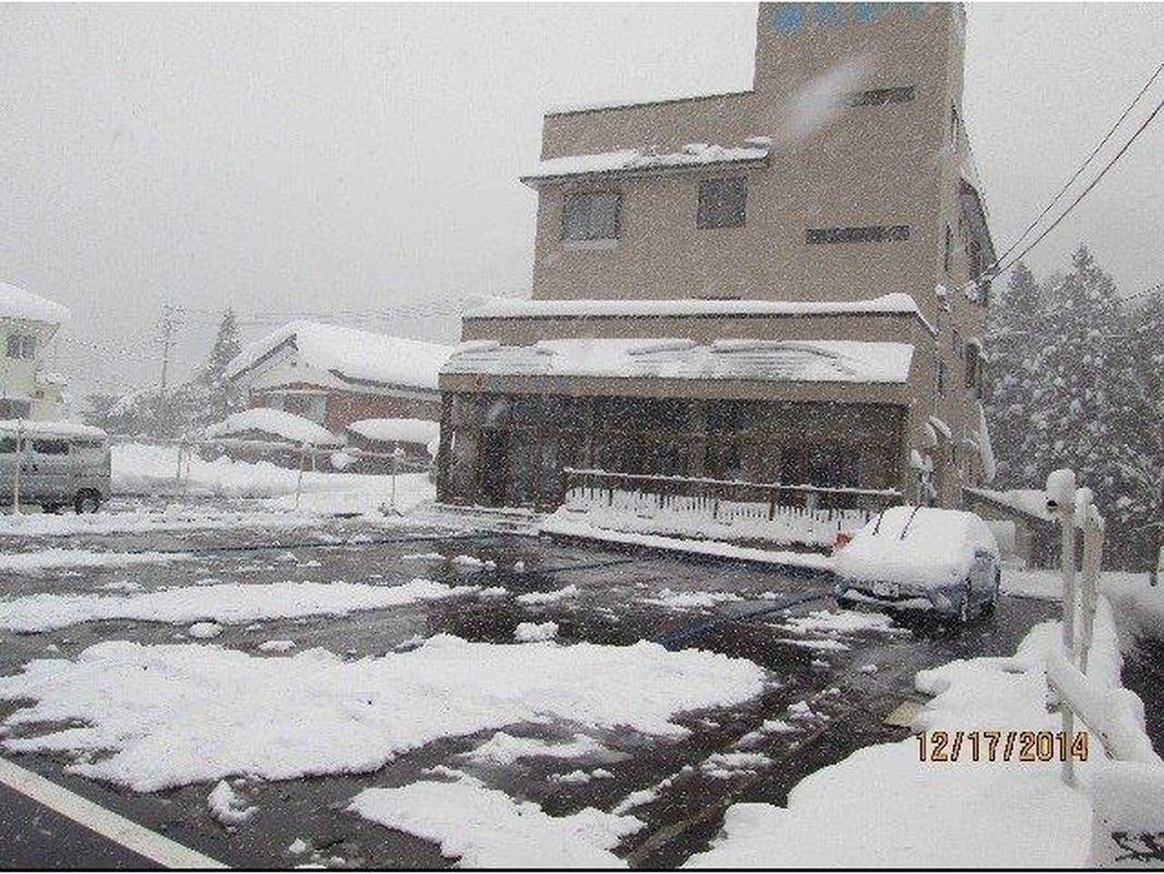 Hôtel Onsen Minshuku Yutakaya à Yuzawa  Extérieur photo